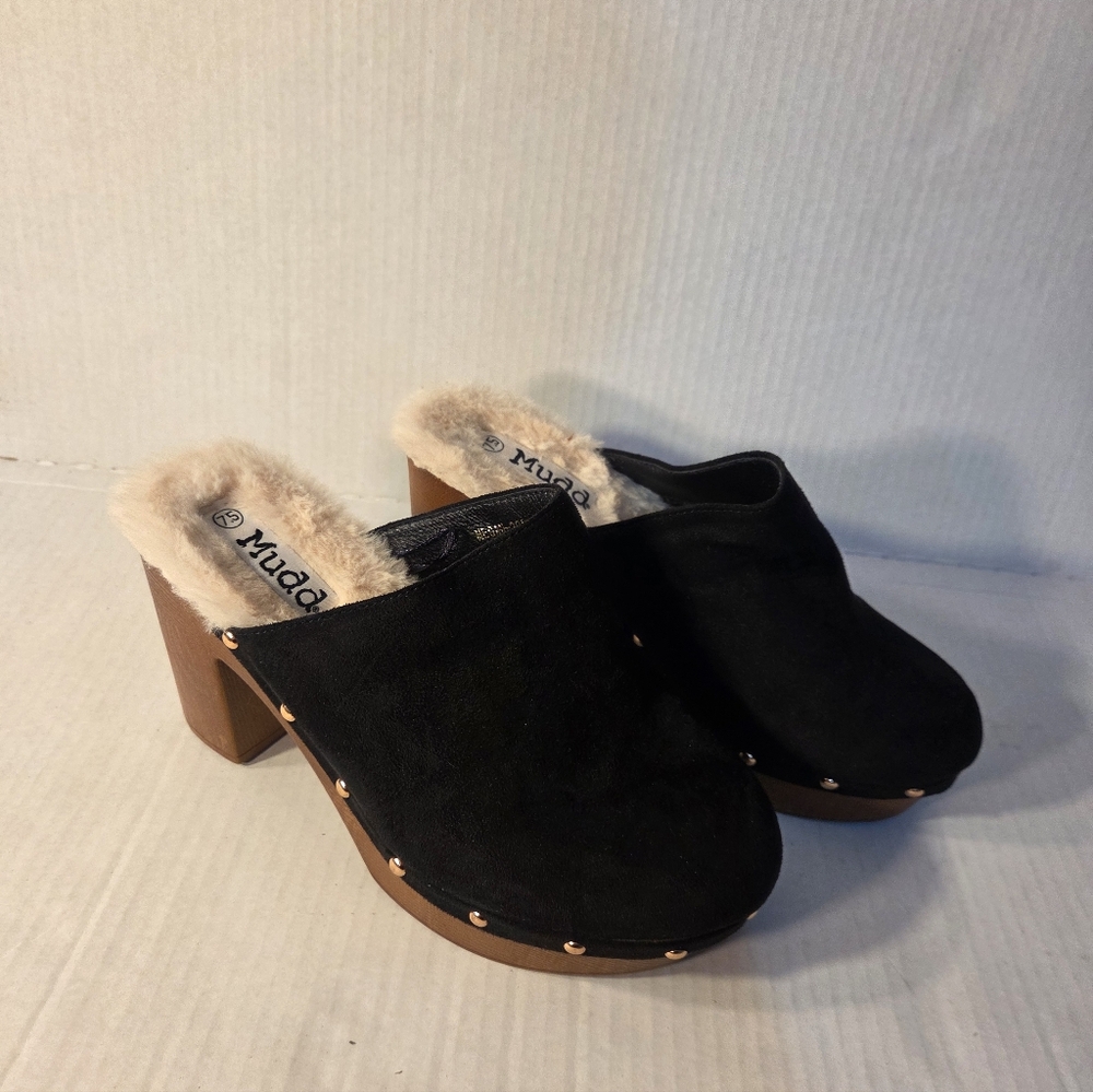 Mudd Women's Suede Black and Brown Clog Heeled Shoes Size 7.5